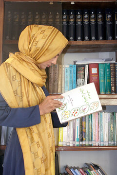 گیاهشناسی در باغ فـاروق | در خانه گل و گیاه پرورش دهید