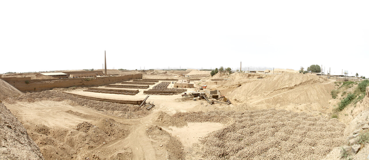 خشت روی خشت زندگی زیـر تیغ آفتاب