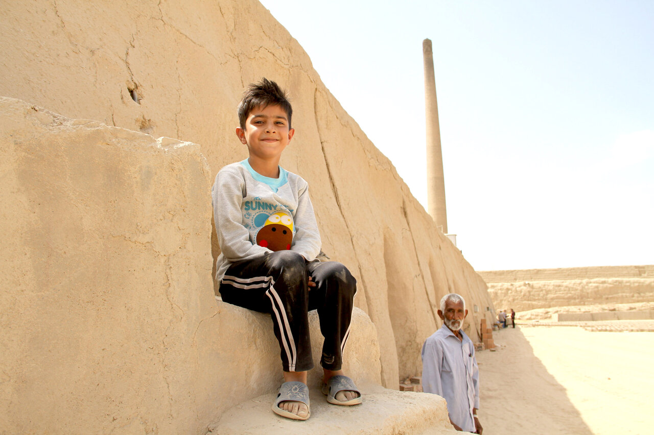 خشت روی خشت زندگی زیـر تیغ آفتاب