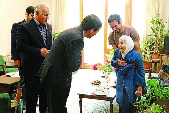 سبک زندگی مادر محیطزیست ایران | ۵۰ سال است زبالهای از خانه بیرون نگذاشتهام