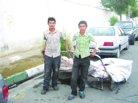 باری که به دوش کودکان میافتد