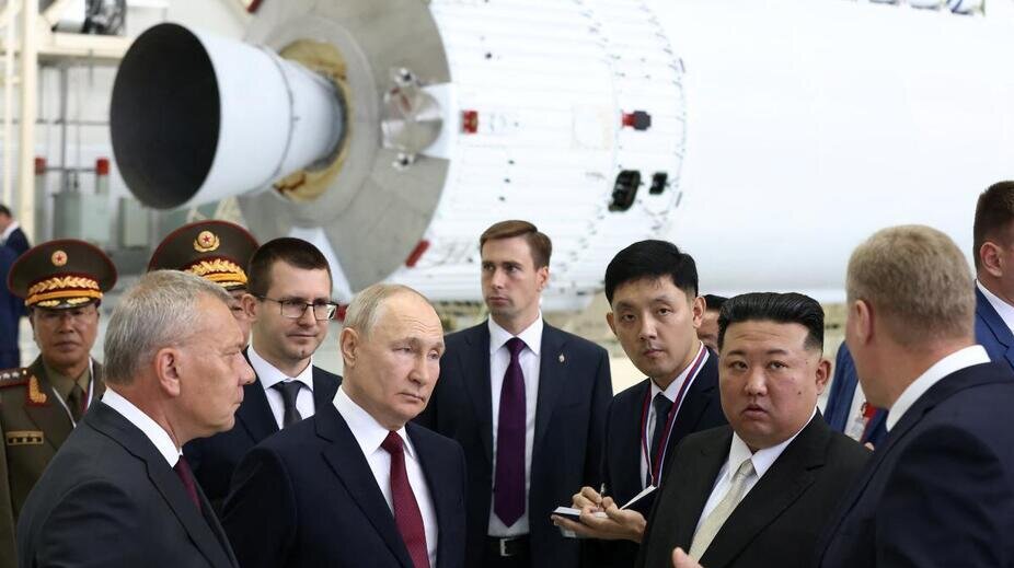 تصاویر و جزئیات دیدار پوتین و کیم جونگ اون | دست خاصی که رهبران روسیه و کره شمالی دادند | اون مجذوب فناوری موشکی روسیه شد