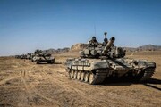 تصاویر آغاز رزمایش تانک‌های T-72 نیروی زمینی ارتش در سواحل مکران