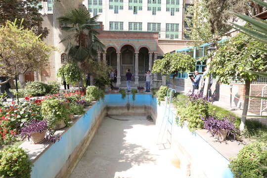 ملاقات با ۷ نگین تماشایی منطقه ۱۱ | از هشتگنبد تا مسجد ساعت، ظرف چند ساعت!