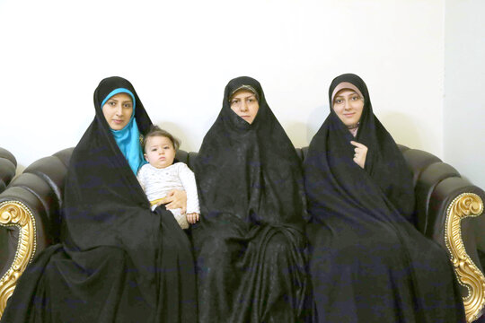 معیار متفاوت خانواده آقای اسلامی | آیههای قرآن در زندگی ما جریان دارد