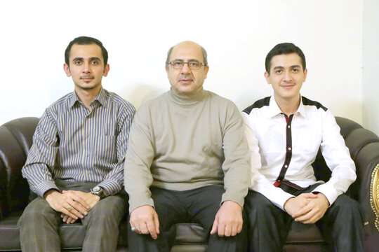 معیار متفاوت خانواده آقای اسلامی | آیههای قرآن در زندگی ما جریان دارد