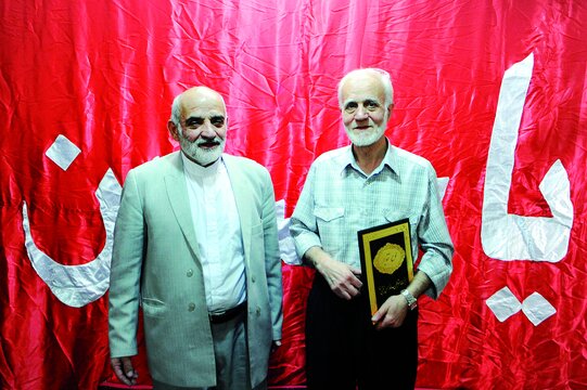 نیمقرن دستگیری از نیازمندان در هیئت بیتالحسن(ع) | کسی از سر این سفره دستخالی بلند نمیشود