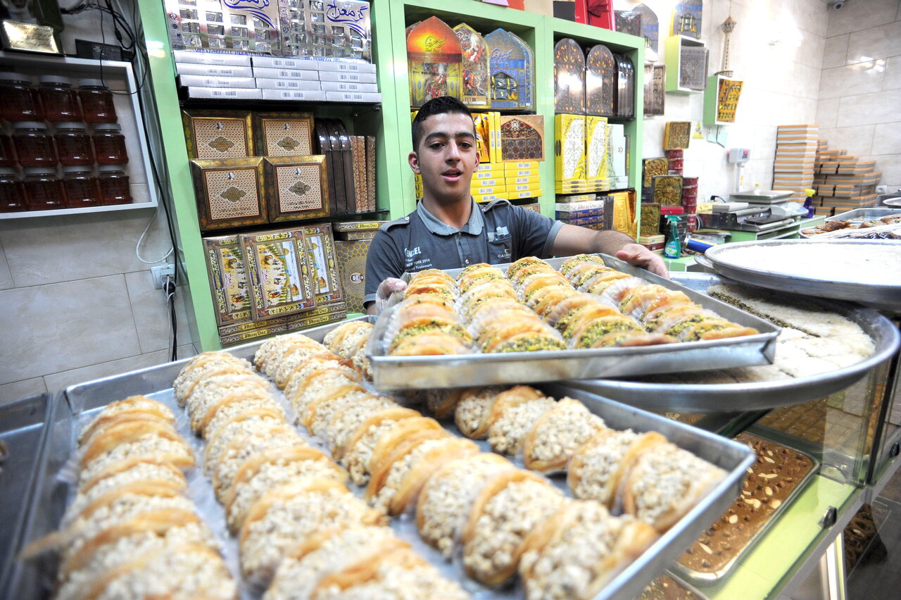 بوی خوش «شاورما» در راسته بامرامها | راندهشدگان طعم و رنگ جدیدی به محله دادند