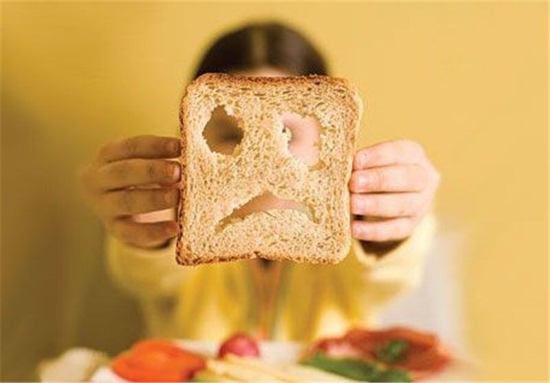 یک بیماری مرموز که فعلا ۱۶ هزار مبتلا دارد | از نان تا مواد آرایشی و خمیرهای بازی؛ چرا خانوادهها باید بیشتر بدانند؟ | مشاوره رایگان در چهارشنبهها