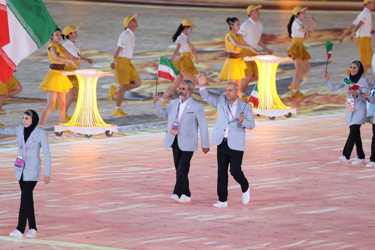 رژه کاروان ایران در افتتاحیه بازیهای آسیایی هانگژو