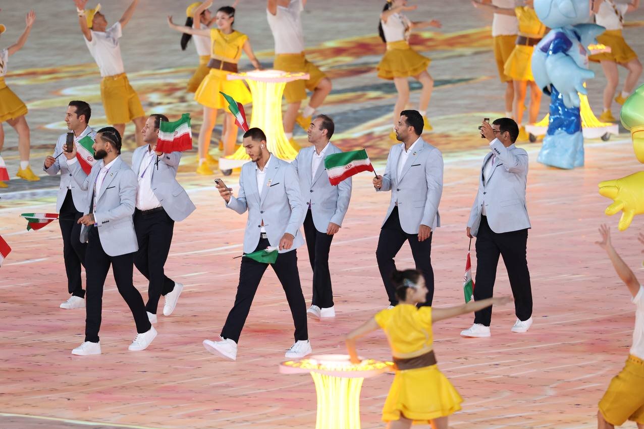 رژه کاروان ایران در افتتاحیه بازیهای آسیایی هانگژو