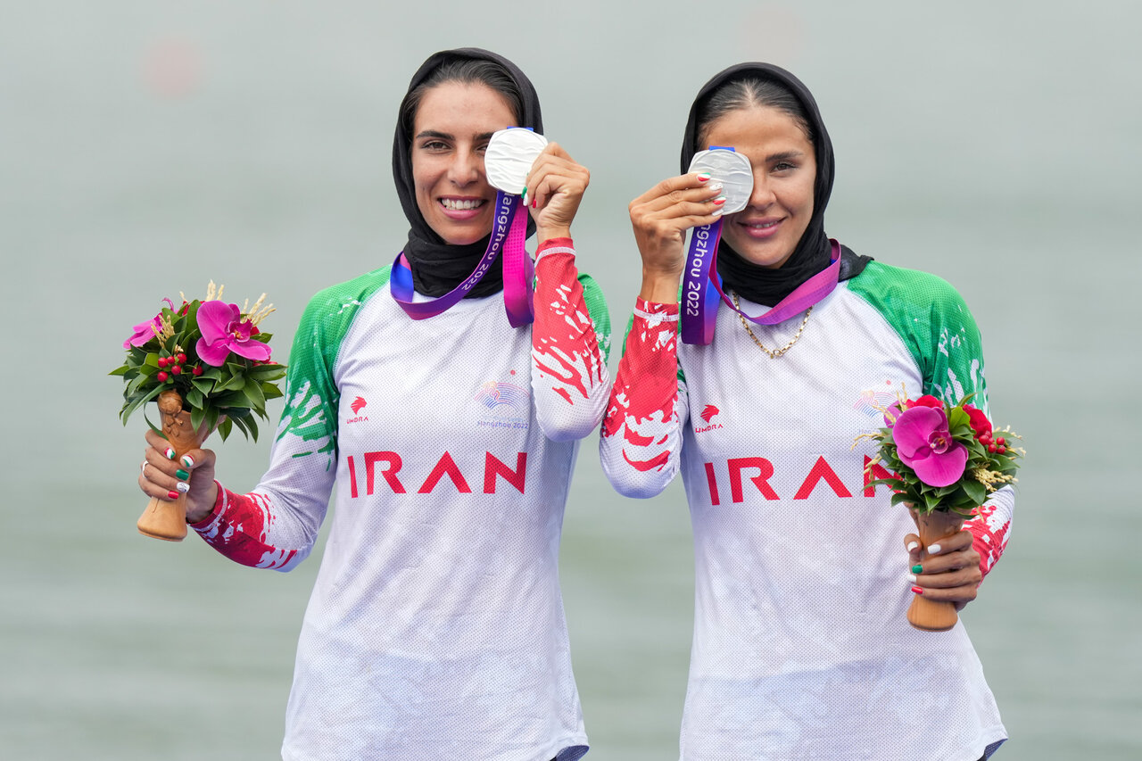 قایقرانی زنان