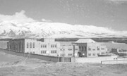 میسیونرها کدام مدرسه را در تهران ساختند؟