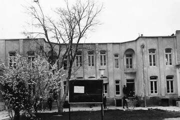 نام این زنان را به خاطر بسپارید | ماجراهای نخستین کودکستان و رمز و رازهای مدارس دخترانه طهران