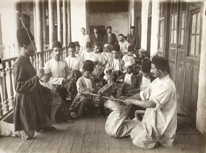 ببینید | ثبت ۷ هزار لحظه تاریخی | چرا محمدعلی شاه عکاسخانه آنتوان خان را منفجر کرد؟