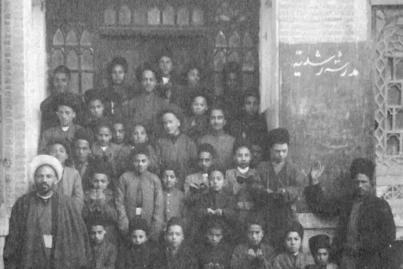 نام این زنان را به خاطر بسپارید | ماجراهای نخستین کودکستان و رمز و رازهای مدارس دخترانه طهران