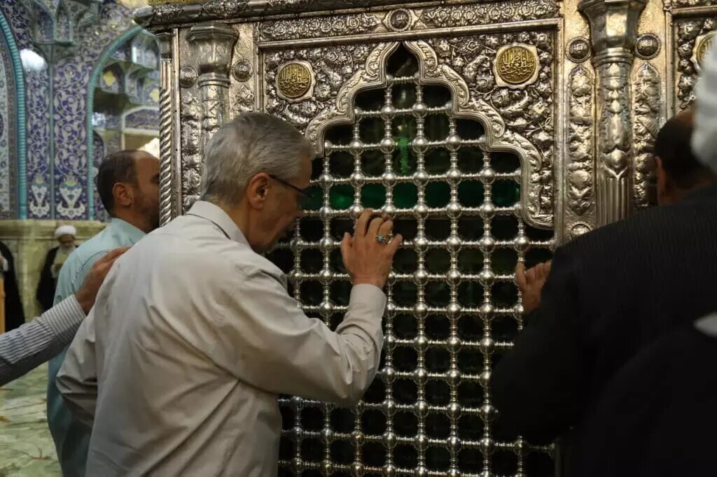 عکس | حضور سرلشکر باقری با لباسی متفاوت در قم