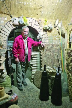 راز ماندگاری ۶۰ سال با قلم | چهار فصل من زمستان ندارد