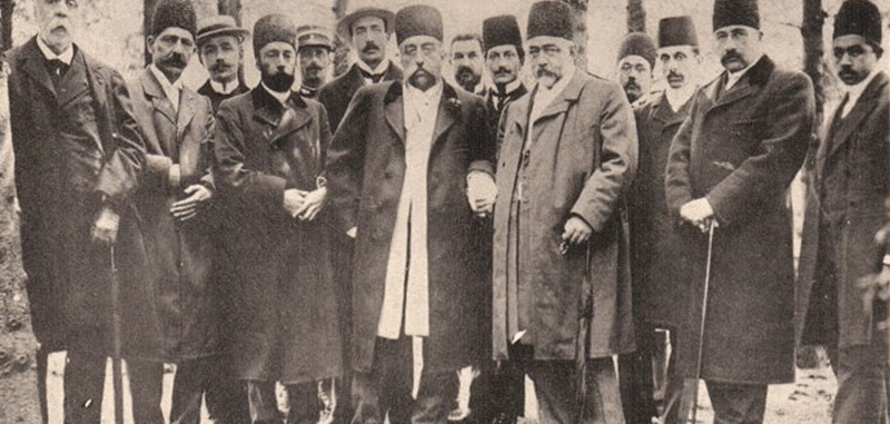 ترسوترین شاه ایران که بود؟ | ماجرا وحشت شاه از رعد و برق در میدان اسبدوانی پایتخت