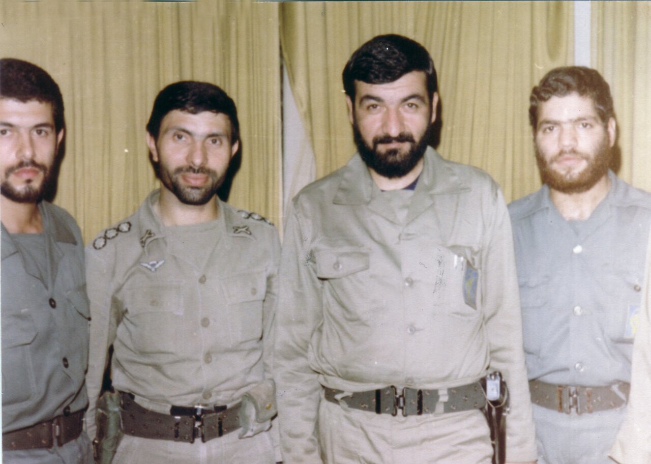 عشق بازی دختر فرمانده محبوب با پیراهن خاص | تنها عکس ۲ نفره ...