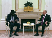ببینید | آموزش استفاده از هدست ترجمه توسط پوتین به رئیس جمهور سودان جنوبی