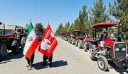 تصاویر رژه تراکتورهای ایرانی در خیابان‌های هرات افغانستان