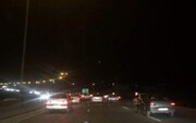تصاویر لحظه حرکات وحشتناک و پرتاب شدن راننده از خودرو در وسط بزرگراه تهران