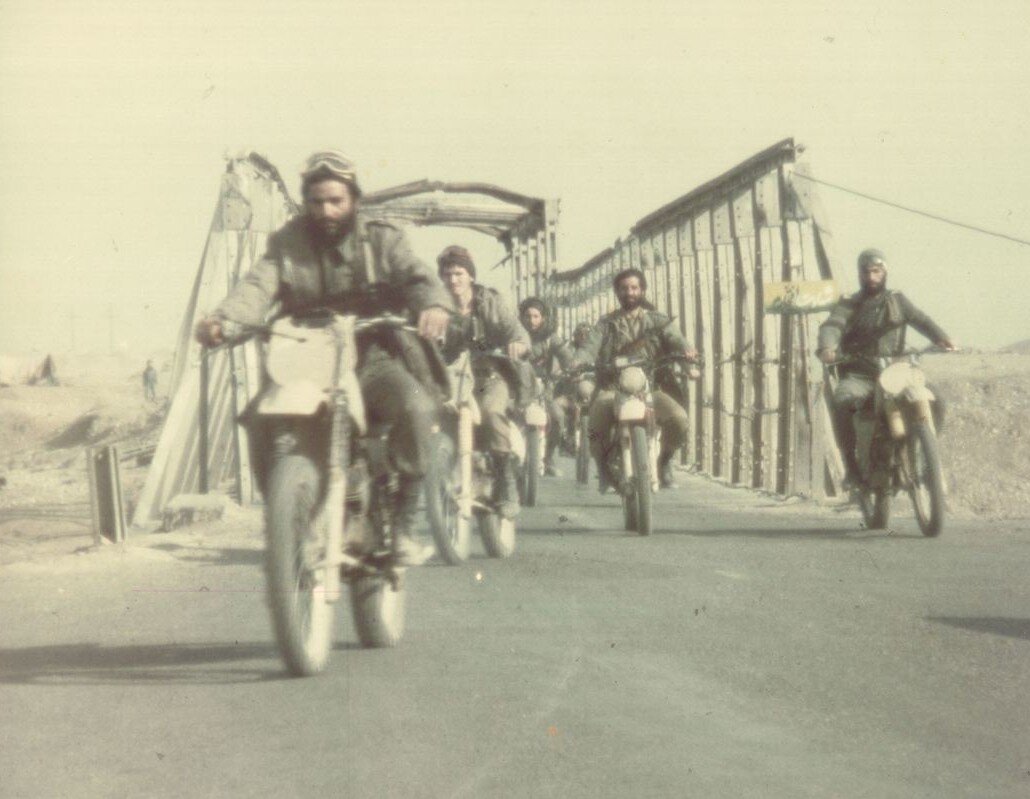 ۸ فیلم جنگی که در سالهای جنگ ساخته شدند | از دیدن این بازیگران در فیلمهای دفاع مقدس تعجب میکنید