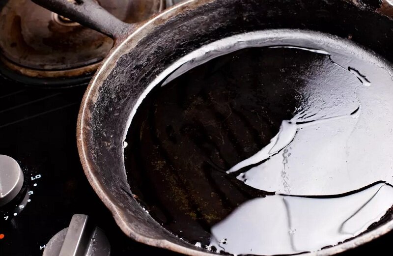 بهترین جایگزین ظروف تفلون و نچسب | قبل از پخت و پز در ظروف چدنی این مطلب را بخوانید