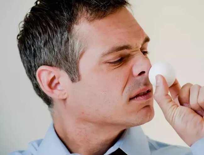 تشخیص تخم مرغ فاسد از سالم با این ۵ راه ساده | تشخیص تخم مرغ سالم در آب چگونه است؟