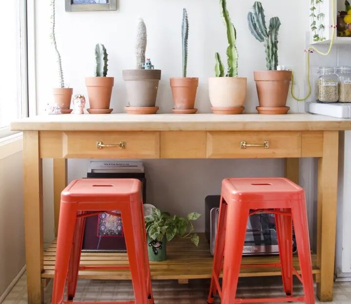 ۱۰ ترفند ساده برای دکور آشپزخانه اجارهای | آشپزخانه را به روشنترین و بهترین مکان خانه تبدیل کنید