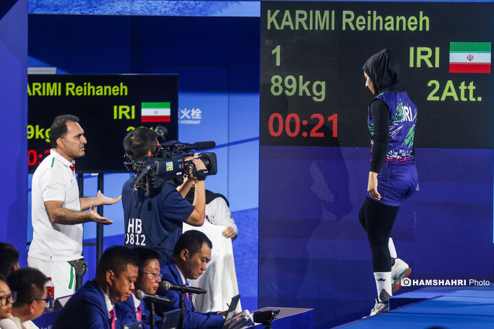 بازی های آسیایی| ریحانه کریمی در وزنه برداری اوت شد