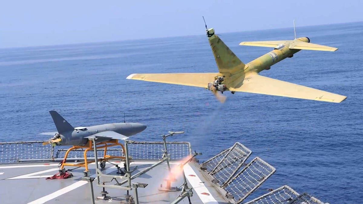 تصاویر | جولان قدرت پهپادهای ایرانی | ابابیل، کرار، شاهد و کمان به میدان آمدند