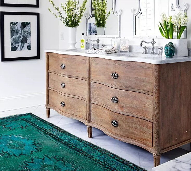 ۸ ترفند ارزانقیمت برای دکوراسیون حمام | زمانی که کاغذ دیواری جای طراحی را پر میکند