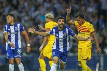 تصاویر سوپرگل طارمی به بارسا که مردود شد؛ واکنش تلخ ستاره ایرانی را ببینید | گل پوشکاش طارمی به بارسا با VAR پرپر شد!