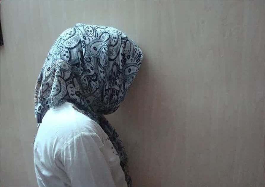 عکس | زن سارق با پوشش لباس مردانه دستگیر شد