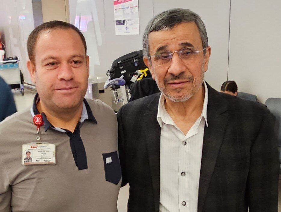 تصاویری خاص از احمدی نژاد در فرودگاه استانبول و مسافران سفر به گواتمالا