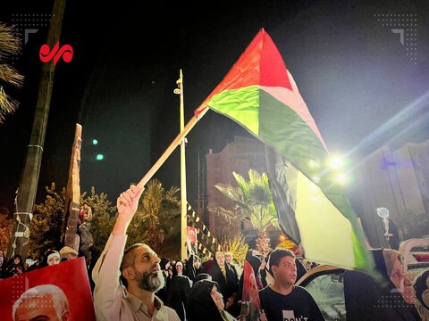 جمعیت حاضر در میدان فلسطین تهران