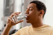 کمکی که نوشیدن آب گرم به بدن می کند
