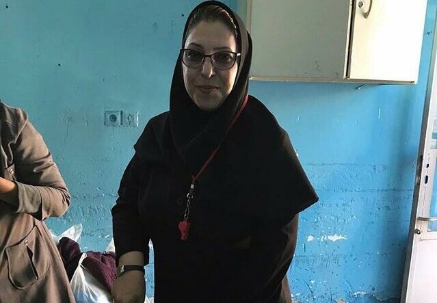 آرزو در شرف آباد امید می کارد| این خانم معلم بازنشسته هنوز هم حامی کودکان است