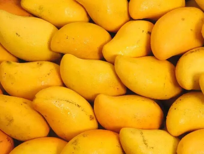 میوههایی که دیابتیها نباید بخورند | چه چیزی سطح انسولین خون را مختل میکند؟