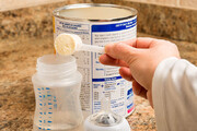 کمبود شیرخشک نوزادان چه زمانی رفع می شود؟ | تخصیص ارز به تولیدکنندگان شیرخشک
