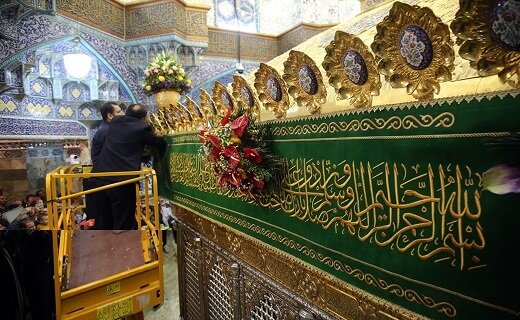 زیباترین تصاویر از گل آرایی ضریح مطهر حضرت معصومه(س)