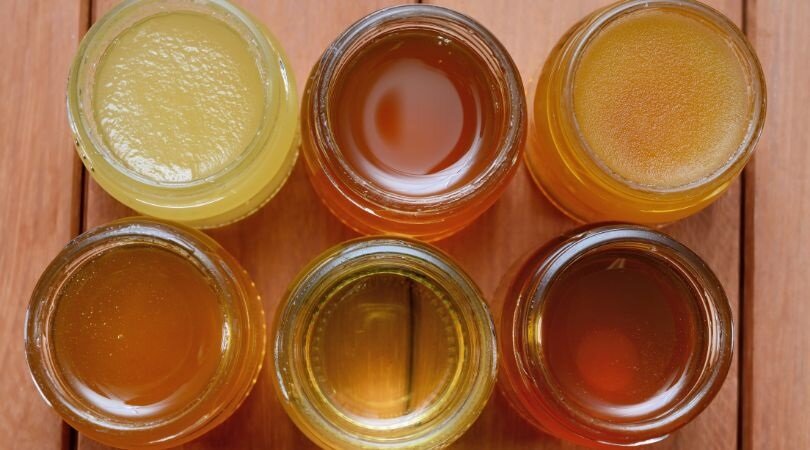 نشانه‌های عسل مرغوب که از آن بی خبرید | شکرک زدن عسل نشانه خوبی است؟ | خواص انواع عسل‌های گیاهی را بشناسید