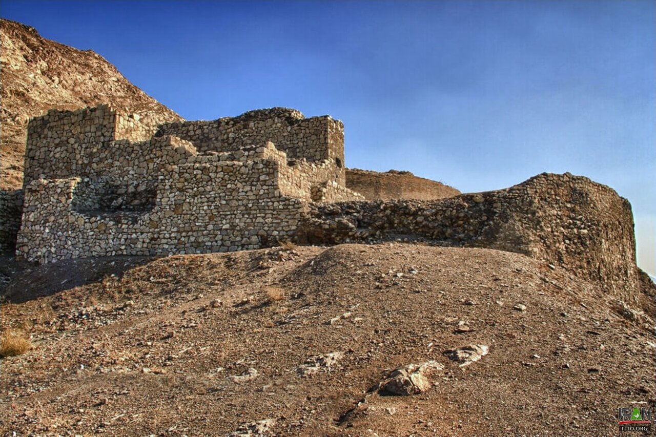 ترفند قاچاقچیان روس برای سرقت آثار باستانی | یادبود جنگجوی معروف در پادگان سلجوقی