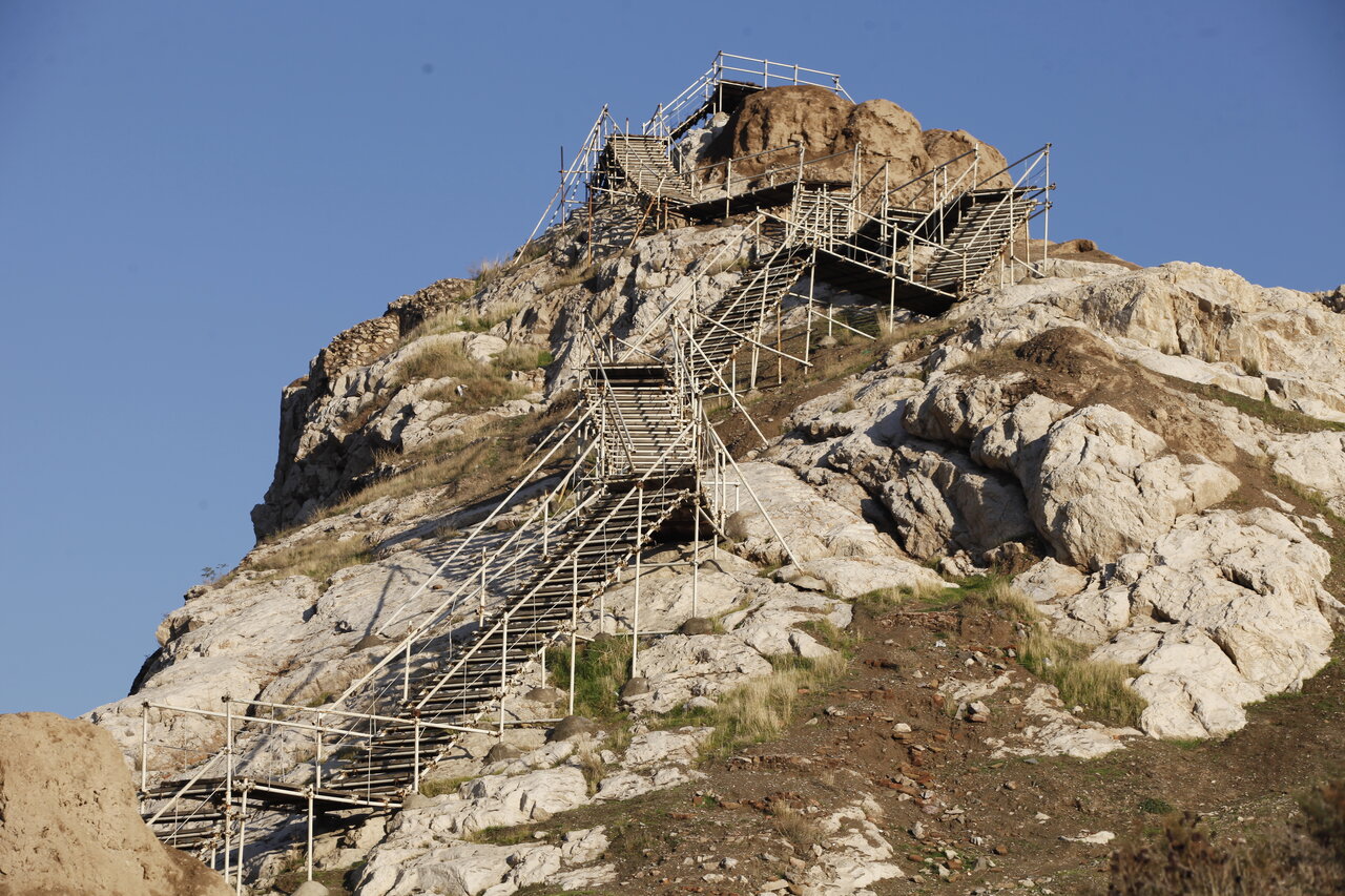 دژ رشکان با ۳ بارو محافظ و دپوی تسلیحات ری بود