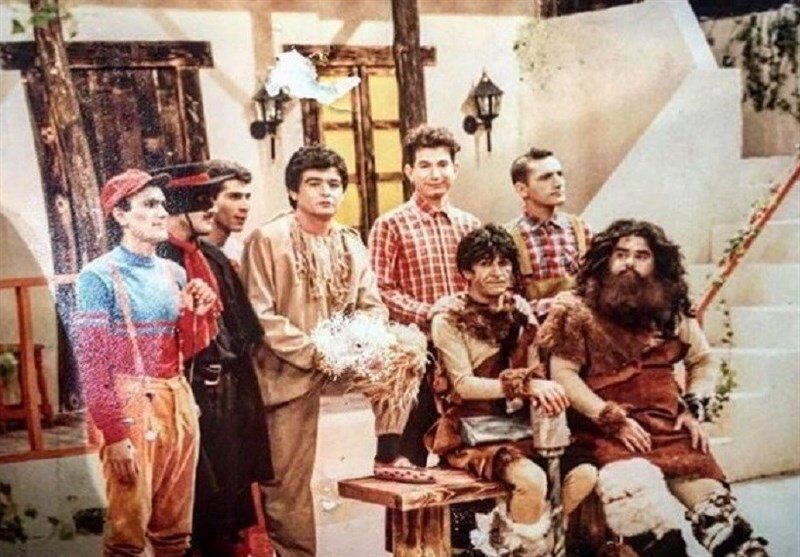 کدام بازیگر آتیلا پسیانی را به تلویزیون معرفی کرد؟ | عکس زیرخاکی از پسیانی در کنار حسین پناهی