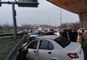 عکس | تصادف زنجیره‌ای در آزادراه قزوین ـ کرج | تصادف ۵۰ خودرو!