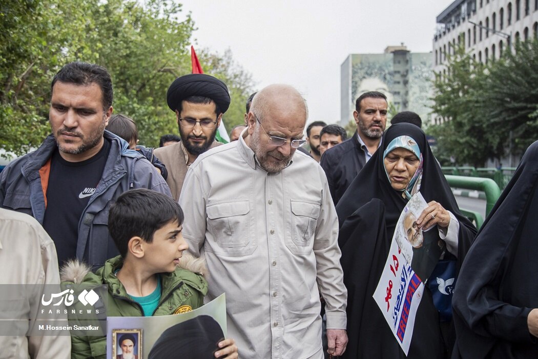 تصاویر | حضور محمد باقر قالیباف در راهپیمایی حمایت از عملیات طوفان الأقصی