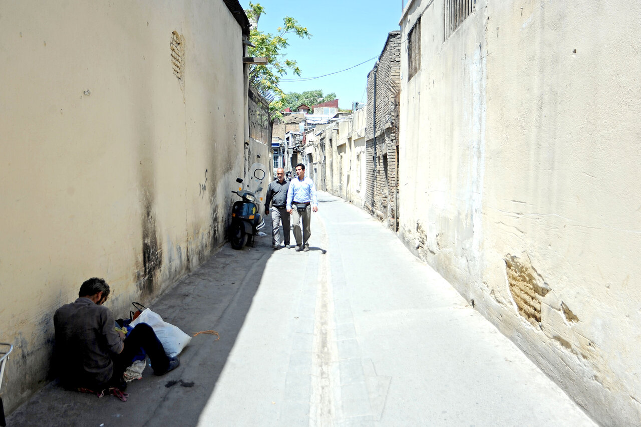 دو کوچه با یک نام در محله بازار | نوشابههای تگری در حمام چال؛ یادش بخیر!